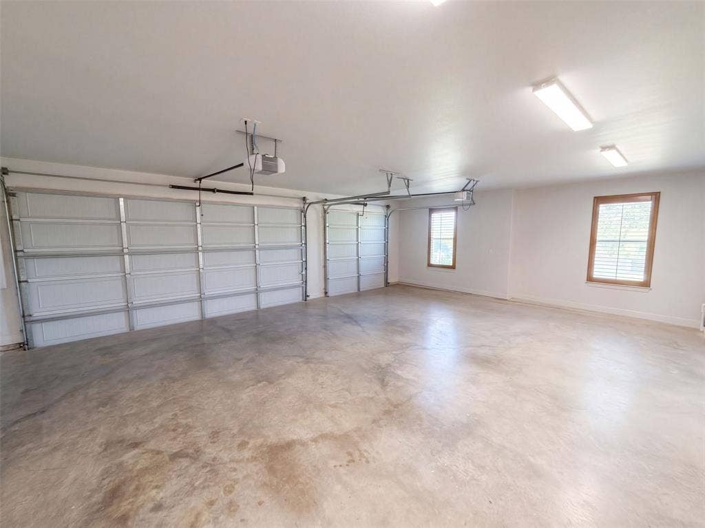 1532 Turpin Lake Road, Poolville, TX 76487