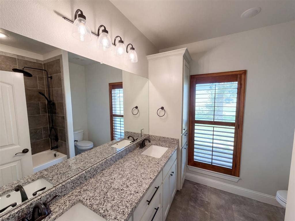1532 Turpin Lake Road, Poolville, TX 76487