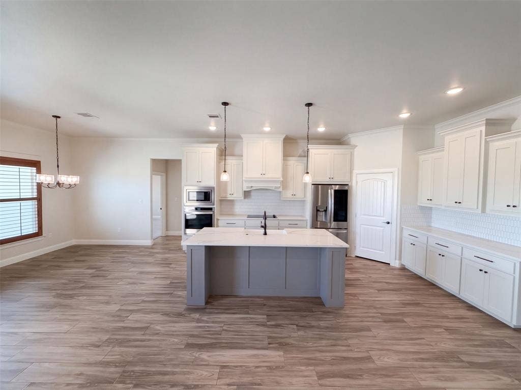 1532 Turpin Lake Road, Poolville, TX 76487