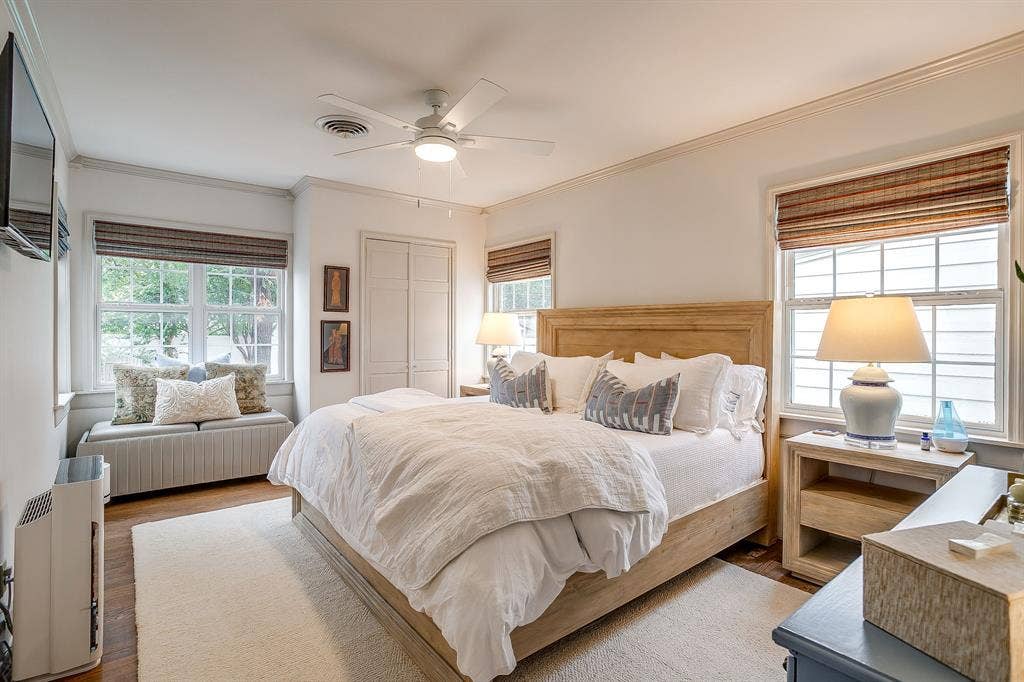 6433 Rosemont Avenue, Fort Worth, TX 76116