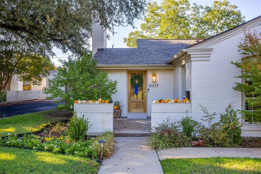 Property photo for 6433 Rosemont Avenue, Fort Worth, TX