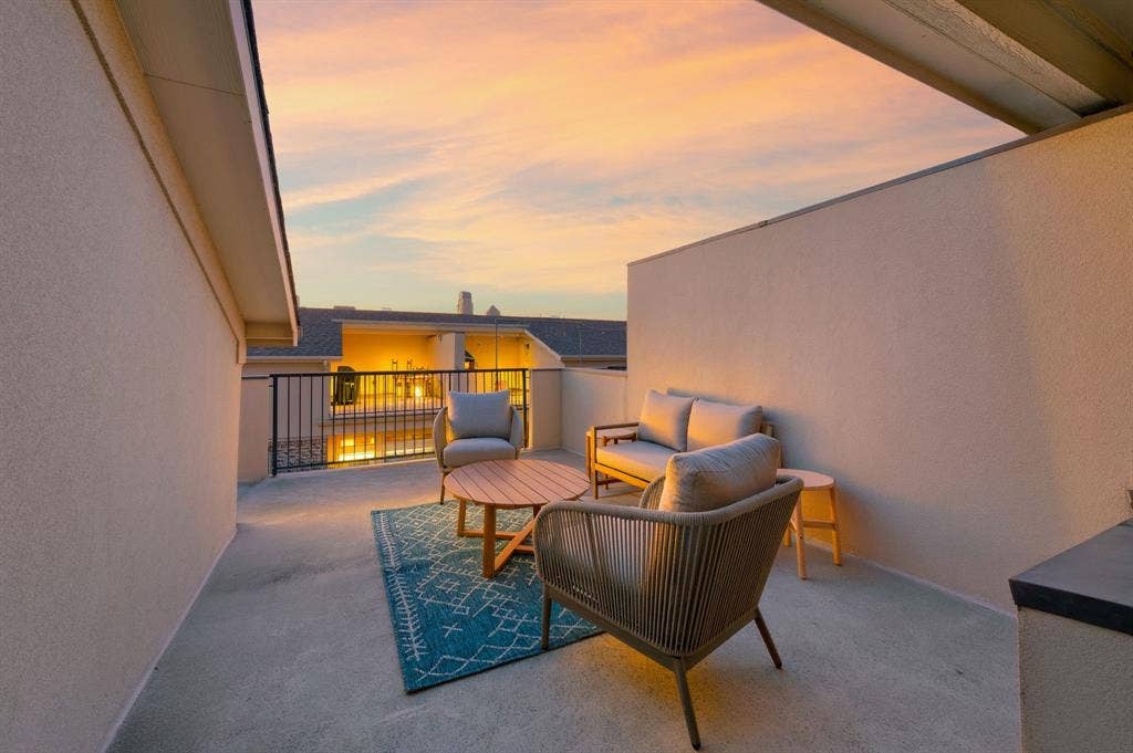 1303 Palm Springs Lane, Dallas, TX 75204 1303 Palm Springs Lane, Dallas, TX 75204