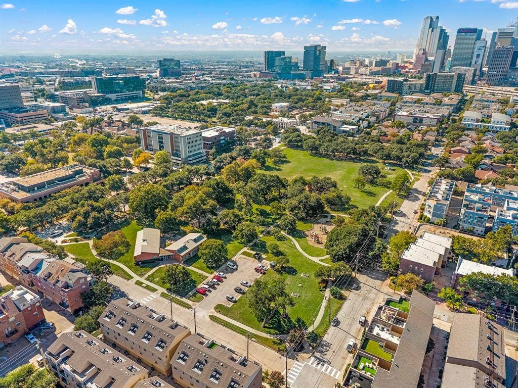 1303 Palm Springs Lane, Dallas, TX 75204 1303 Palm Springs Lane, Dallas, TX 75204