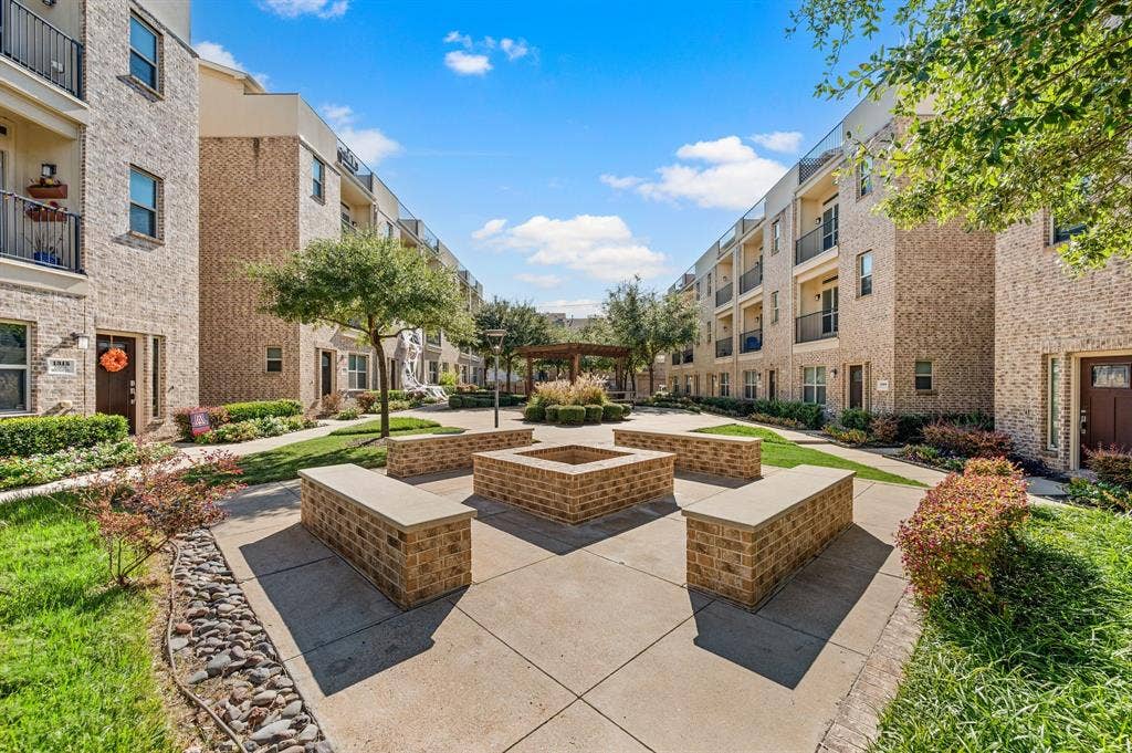 1303 Palm Springs Lane, Dallas, TX 75204 1303 Palm Springs Lane, Dallas, TX 75204