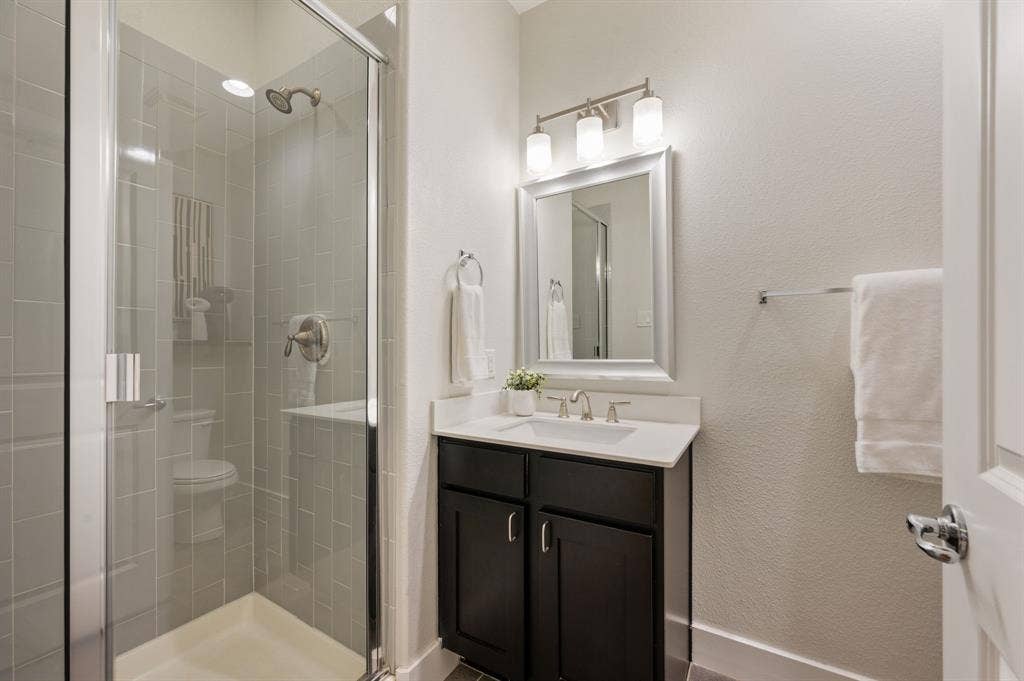 1303 Palm Springs Lane, Dallas, TX 75204 1303 Palm Springs Lane, Dallas, TX 75204
