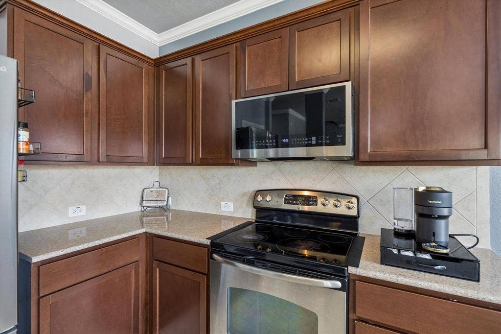 12233 Big Rock Drive, Rhome, TX 76078