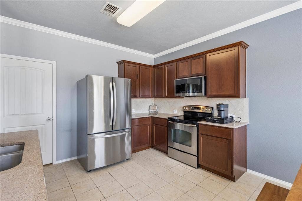 12233 Big Rock Drive, Rhome, TX 76078