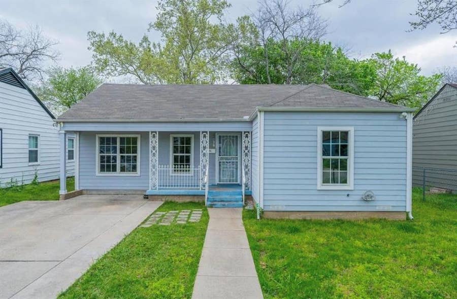 Property photo for 1618 Ash Street, Grand Prairie, TX