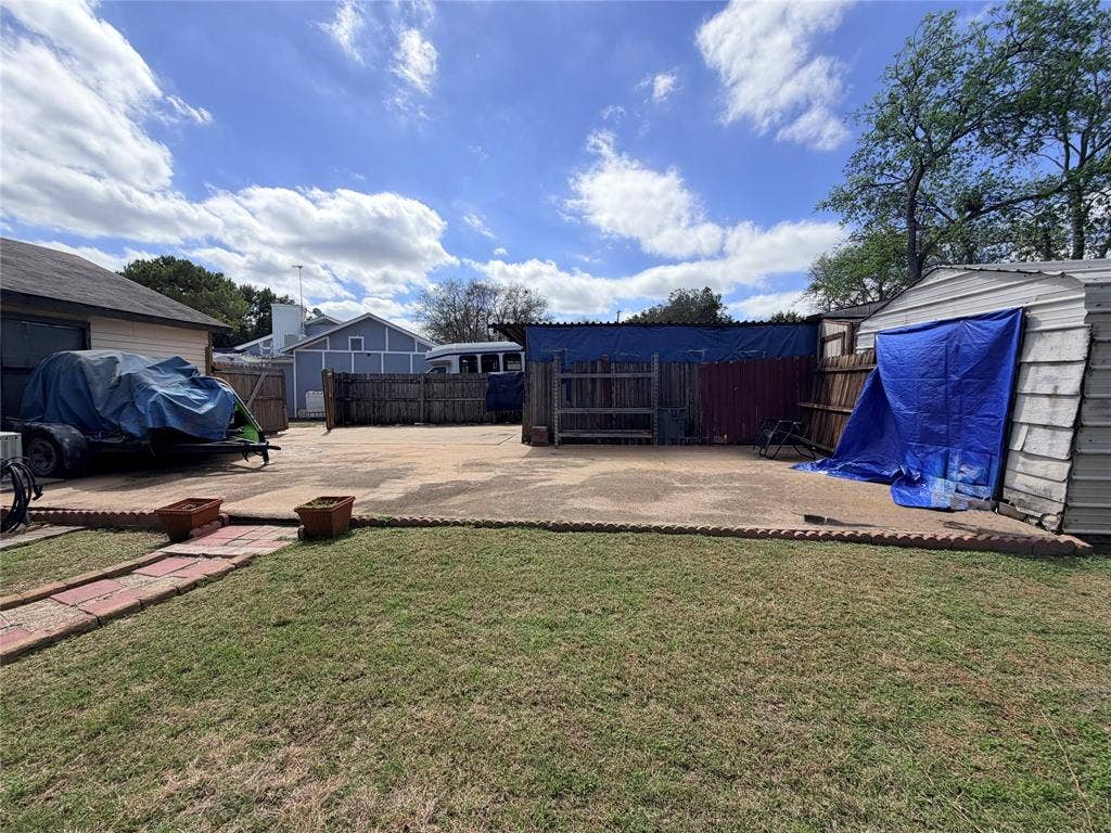 2725 San Benito Street, Sansom Park, TX 76114 Back yard rv/boat storage