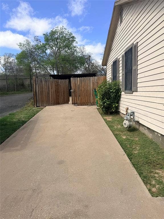 2725 San Benito Street, Sansom Park, TX 76114 2725 San Benito Street, Sansom Park, TX 76114