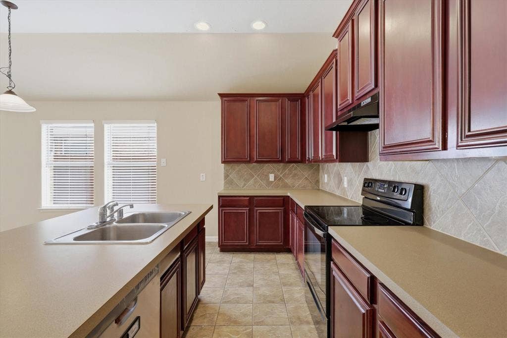 506 Hackberry Drive, Fate, TX 75087 506 Hackberry Drive, Fate, TX 75087