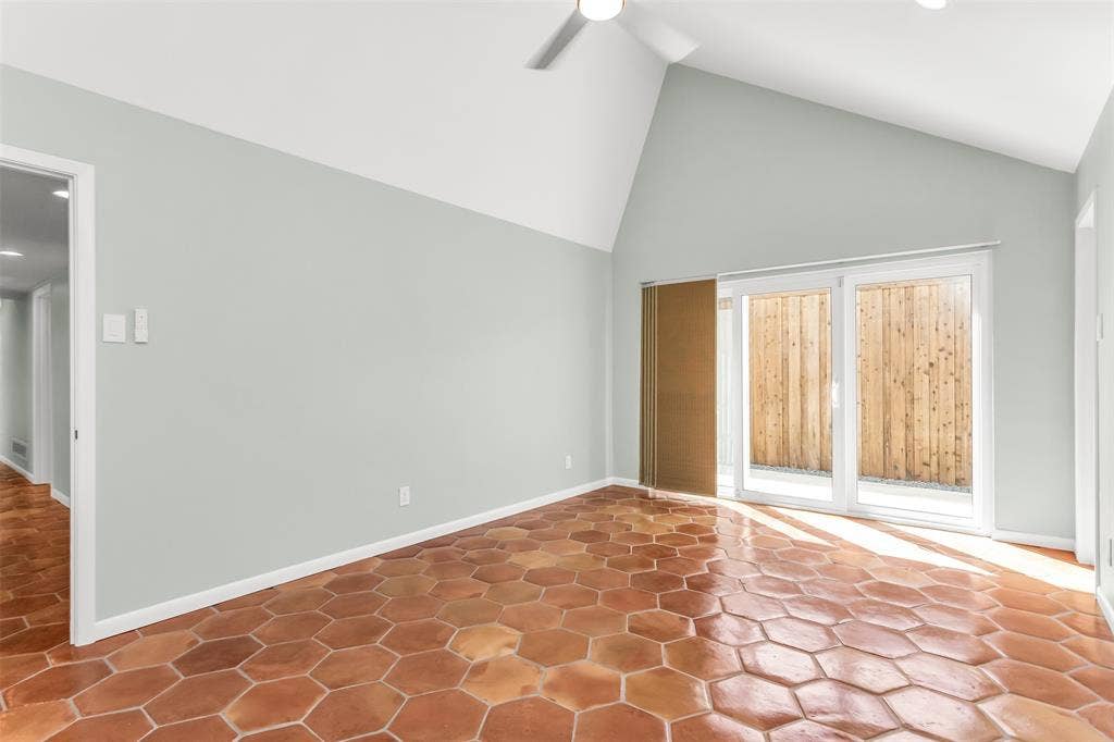 9517 Moss Farm Lane, Dallas, TX 75243 9517 Moss Farm Lane, Dallas, TX 75243