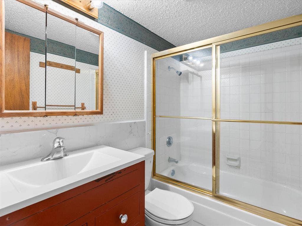 1438 Blanco Lane, Garland, TX 75040 1438 Blanco Lane, Garland, TX 75040