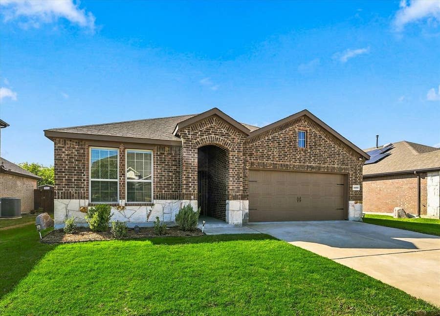 Property photo for 4109 Harvest Glen Drive, Denton, TX
