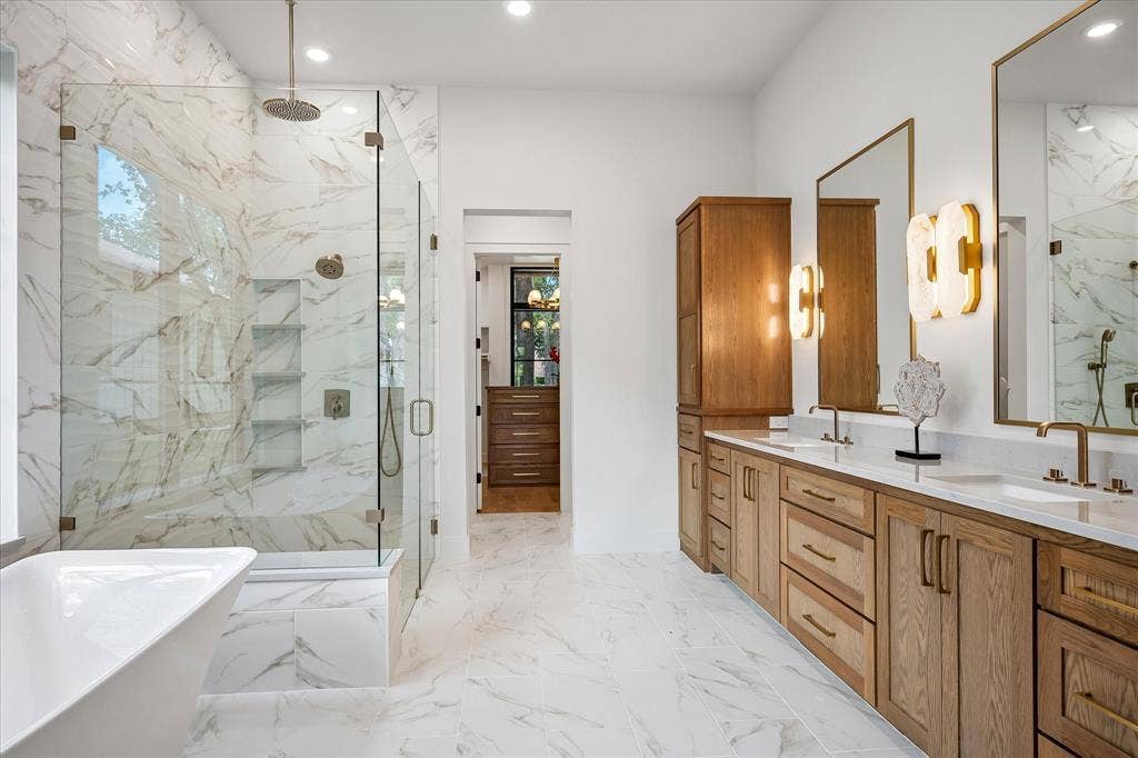 Large Shower, Dual Sinks, Storage and Hollywood Tub