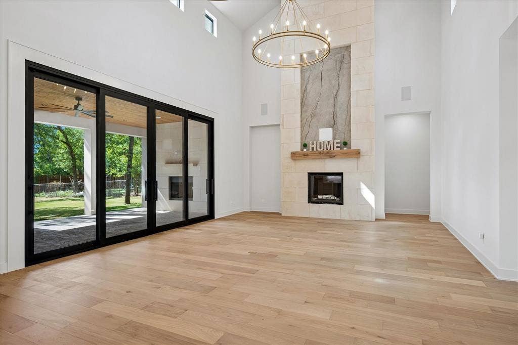 Accordion Style Doors for Outdoor, Indoor Living and Entertaining