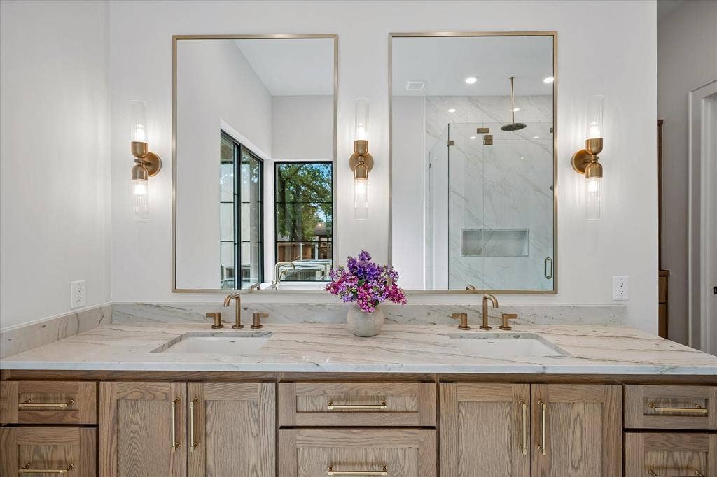 Second Primary Bathroom