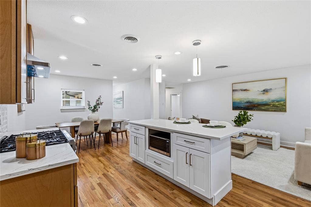 1241 Stevens Ridge Drive, Dallas, TX 75211