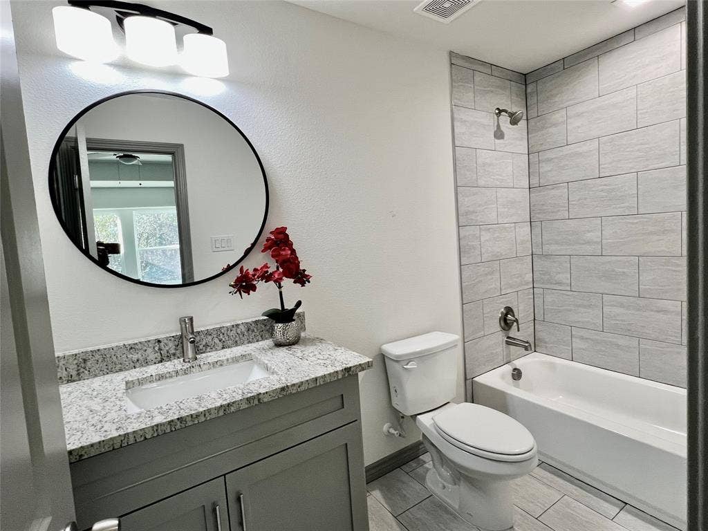 1438 E Waco Avenue, Dallas, TX 75216 1438 E Waco Avenue, Dallas, TX 75216