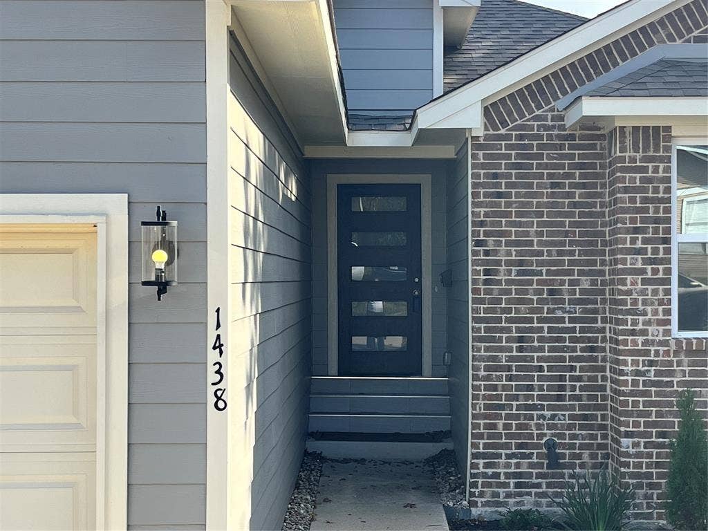 1438 E Waco Avenue, Dallas, TX 75216 1438 E Waco Avenue, Dallas, TX 75216