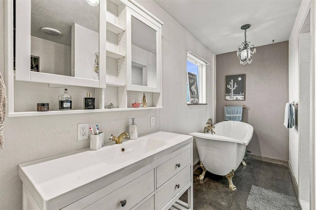 121 Private Road 2121, Meridian, TX 76665