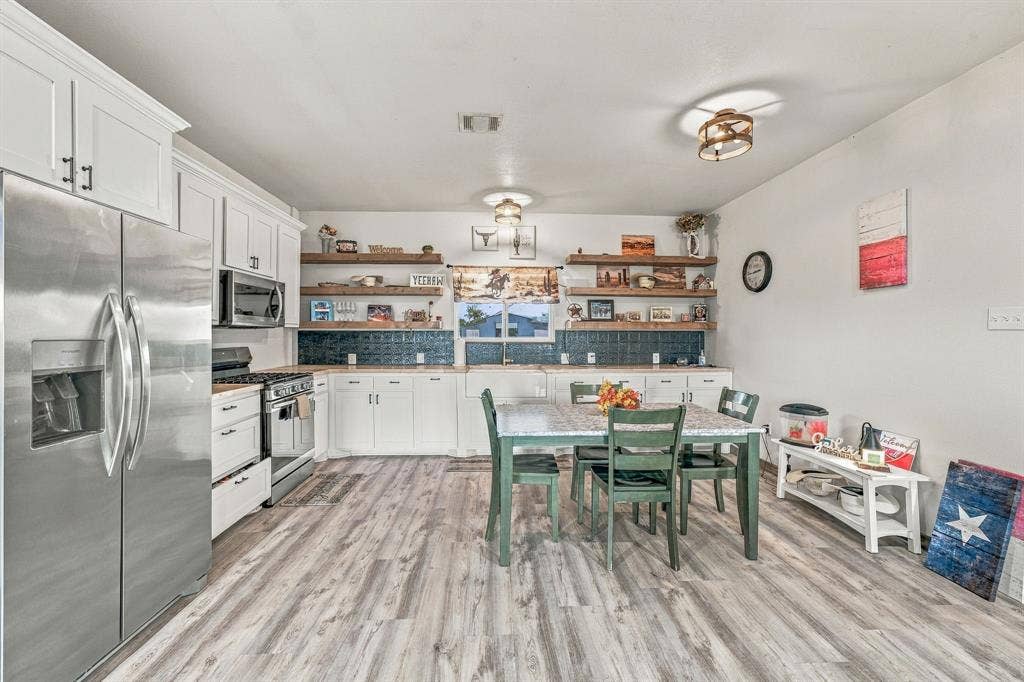 121 Private Road 2121, Meridian, TX 76665