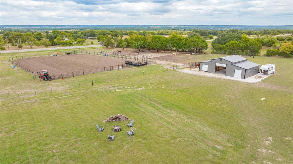 121 Private Road 2121, Meridian, TX 76665