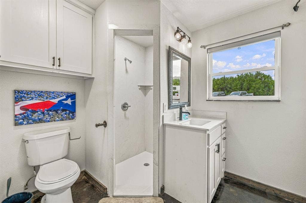 121 Private Road 2121, Meridian, TX 76665