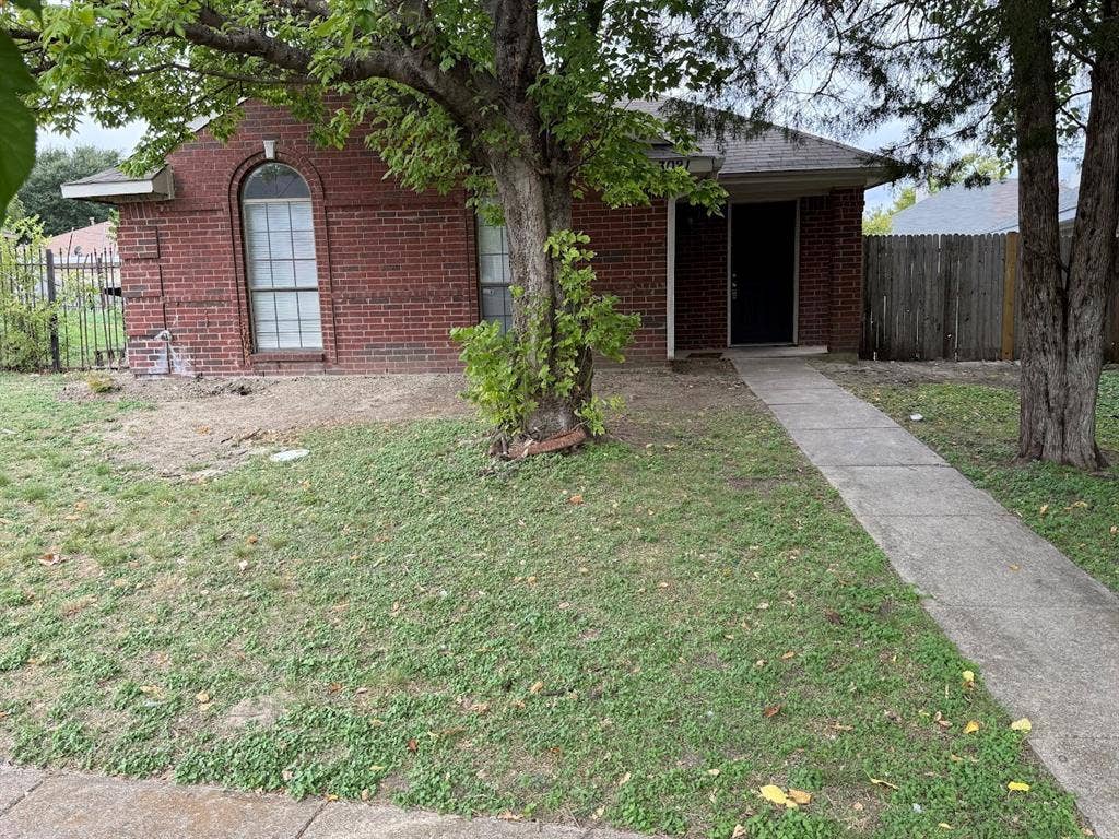 3021 Lawndale Drive, Lancaster, TX 75134 3021 Lawndale Drive, Lancaster, TX 75134