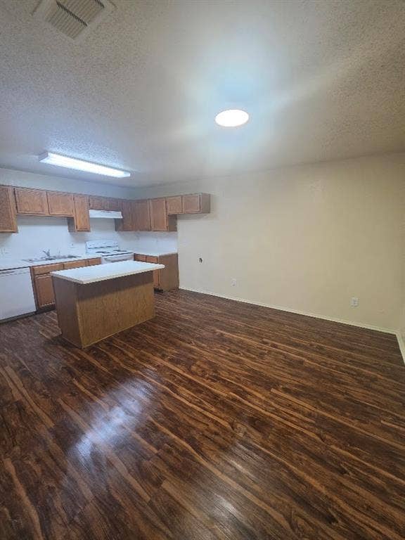 3021 Lawndale Drive, Lancaster, TX 75134 3021 Lawndale Drive, Lancaster, TX 75134