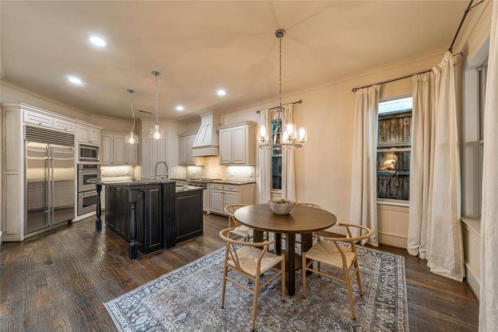 6363 Vanderbilt Avenue, Dallas, TX 75214