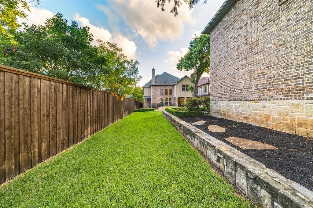 6363 Vanderbilt Avenue, Dallas, TX 75214