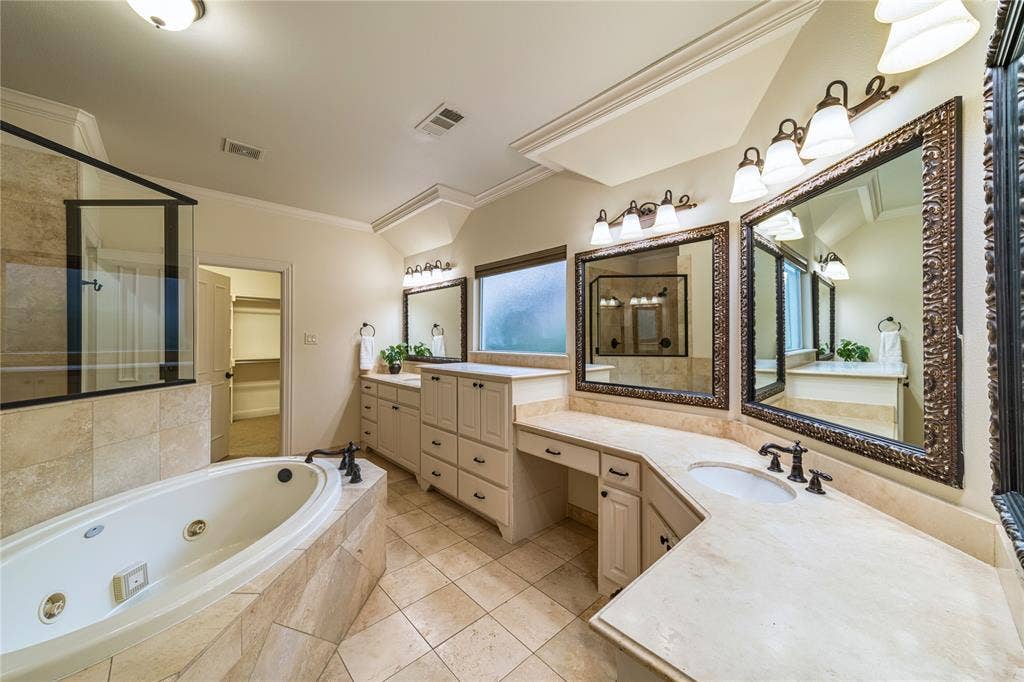 6363 Vanderbilt Avenue, Dallas, TX 75214