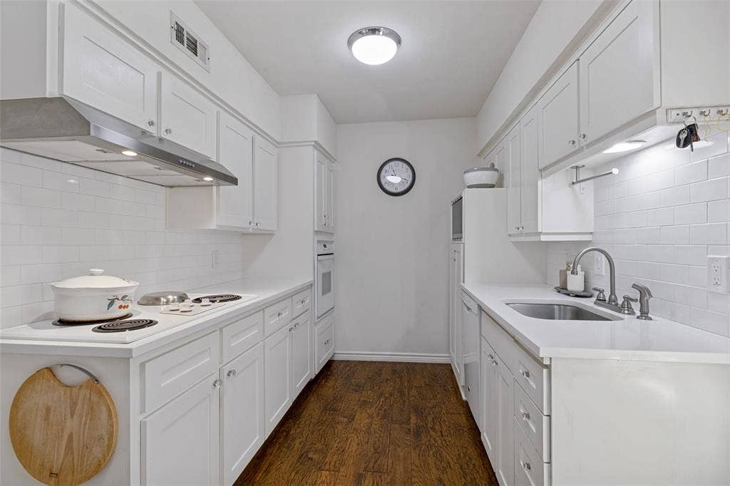 11150 Valleydale Drive, #B, Dallas, TX 75230 11150 Valleydale Drive, #B, Dallas, TX 75230