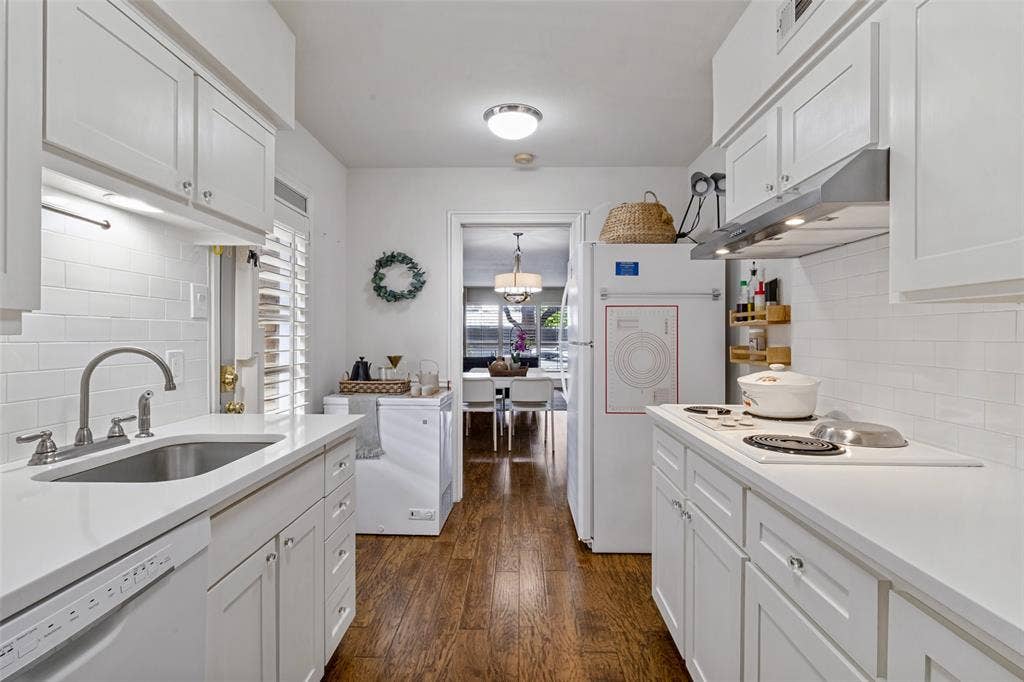 11150 Valleydale Drive, #B, Dallas, TX 75230 11150 Valleydale Drive, #B, Dallas, TX 75230