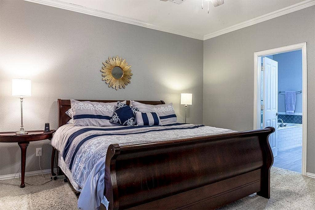 802 Moose Hollow Lane, Euless, TX 76039