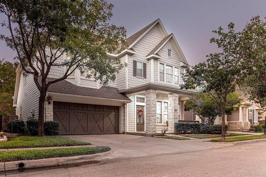 Property photo for 802 Moose Hollow Lane, Euless, TX
