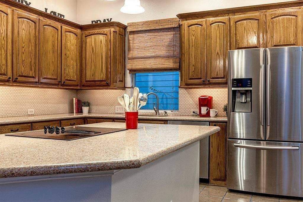 802 Moose Hollow Lane, Euless, TX 76039
