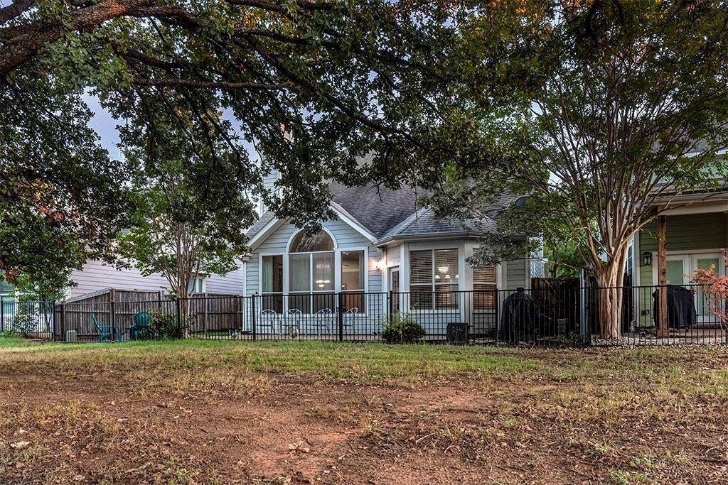 802 Moose Hollow Lane, Euless, TX 76039