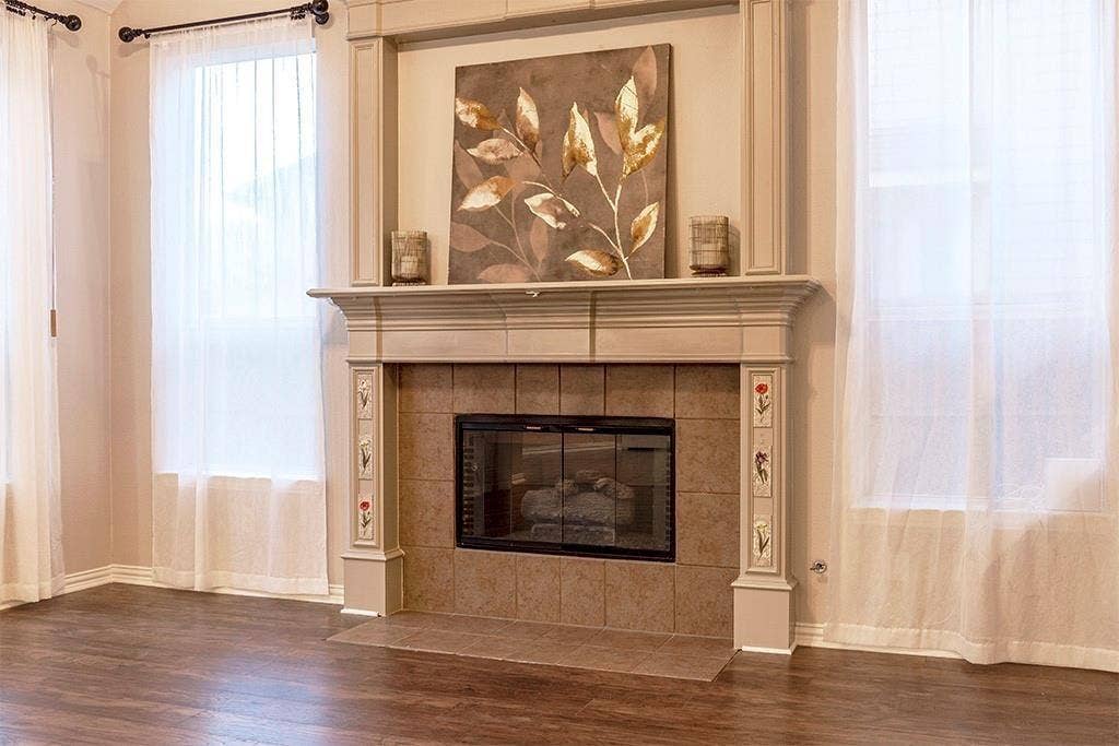 802 Moose Hollow Lane, Euless, TX 76039