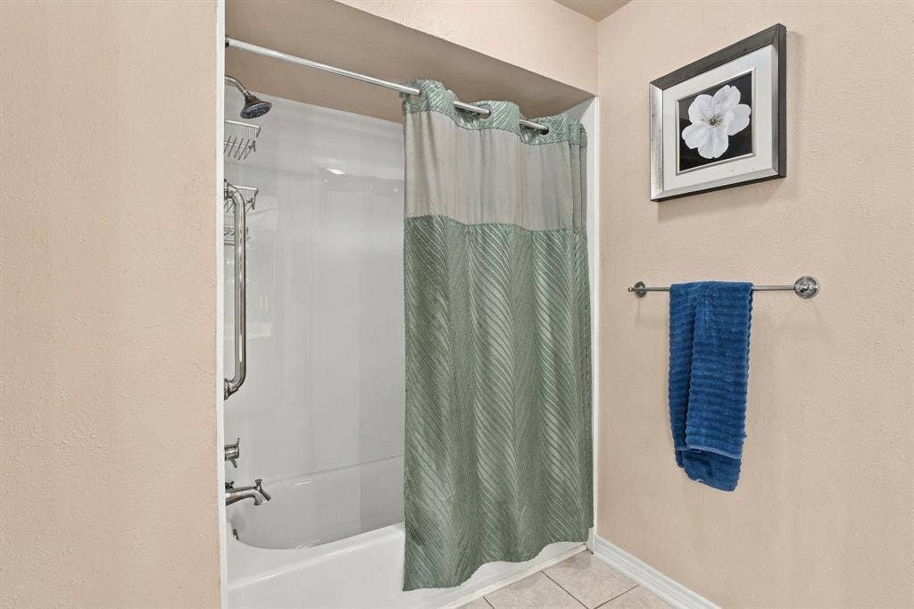 15930 Stillwood Street, #2070, Dallas, TX 75248 15930 Stillwood Street, #2070, Dallas, TX 75248
