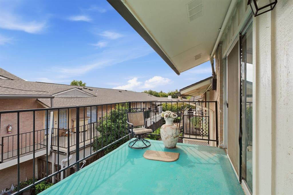 15930 Stillwood Street, #2070, Dallas, TX 75248 15930 Stillwood Street, #2070, Dallas, TX 75248