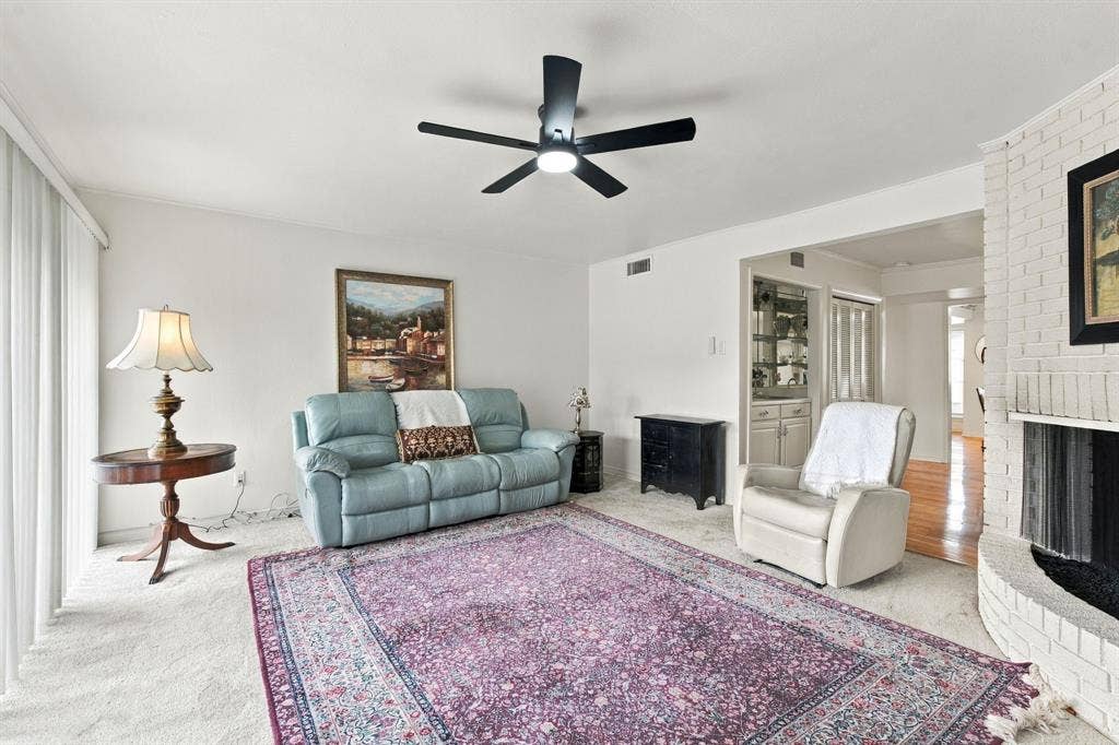 15930 Stillwood Street, #2070, Dallas, TX 75248 15930 Stillwood Street, #2070, Dallas, TX 75248