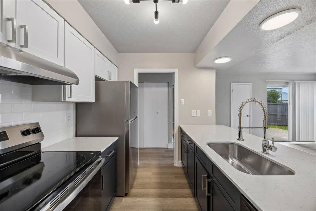 15745 El Estado Drive, Dallas, TX 75248 15745 El Estado Drive, Dallas, TX 75248