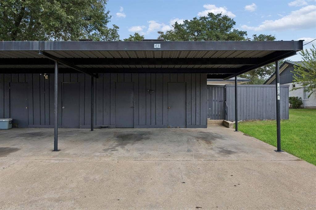 15745 El Estado Drive, Dallas, TX 75248 15745 El Estado Drive, Dallas, TX 75248