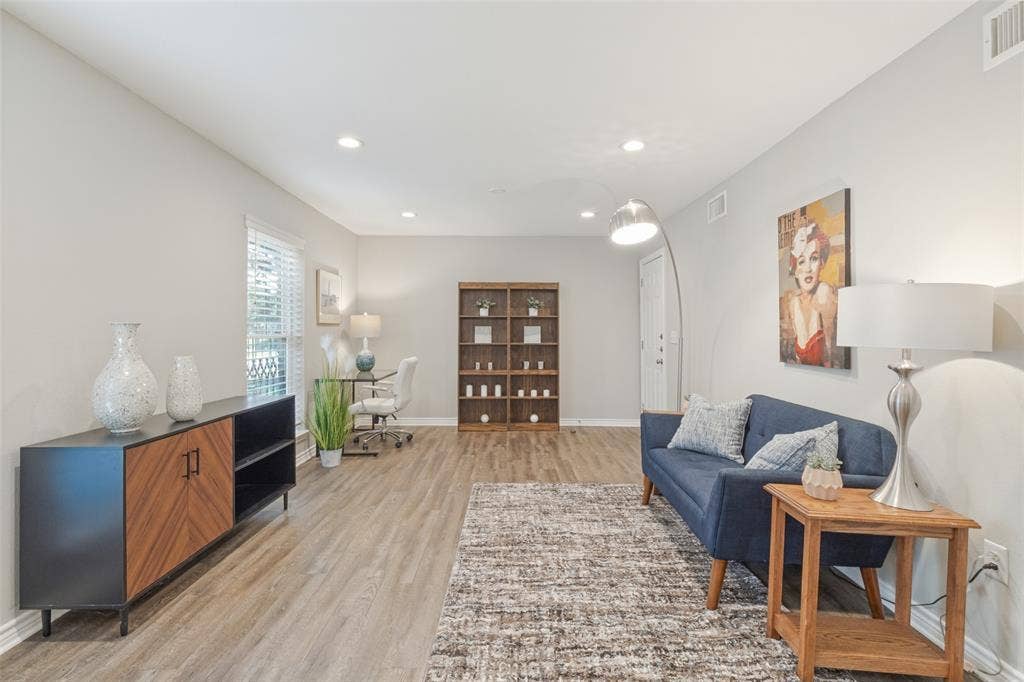 5326 Fleetwood Oaks Avenue, #147, Dallas, TX 75235