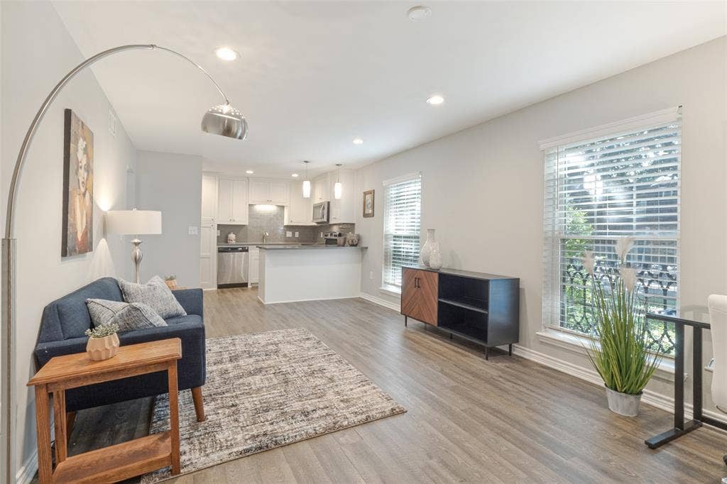 5326 Fleetwood Oaks Avenue, #147, Dallas, TX 75235