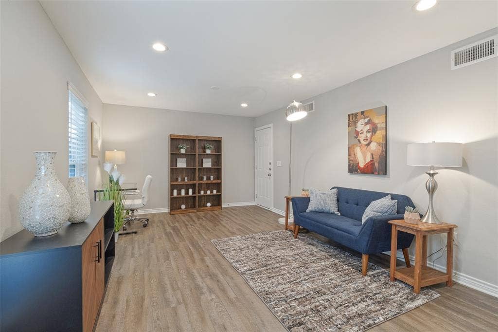 5326 Fleetwood Oaks Avenue, #147, Dallas, TX 75235