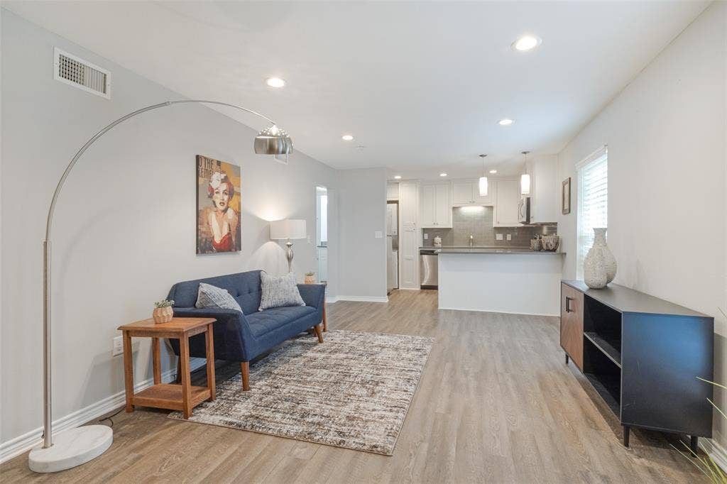 5326 Fleetwood Oaks Avenue, #147, Dallas, TX 75235