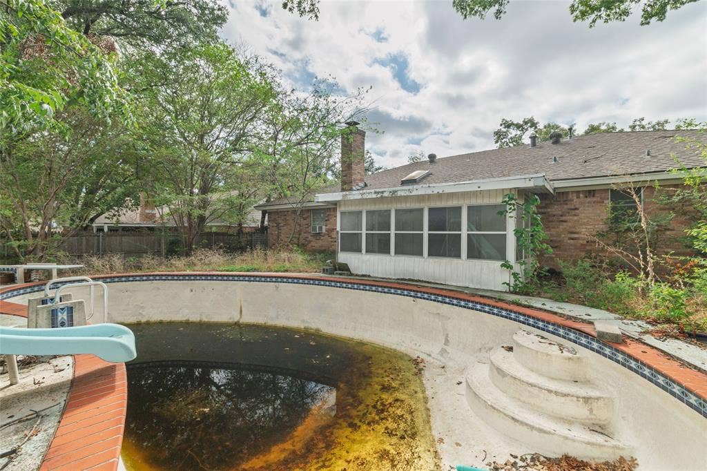 4917 Emerald Lake Drive, Fort Worth, TX 76103 4917 Emerald Lake Drive, Fort Worth, TX 76103